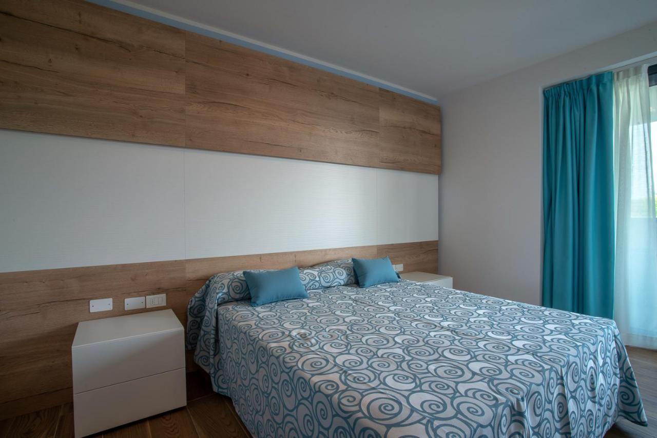 Aparthotel Miramare Градо Екстериор снимка