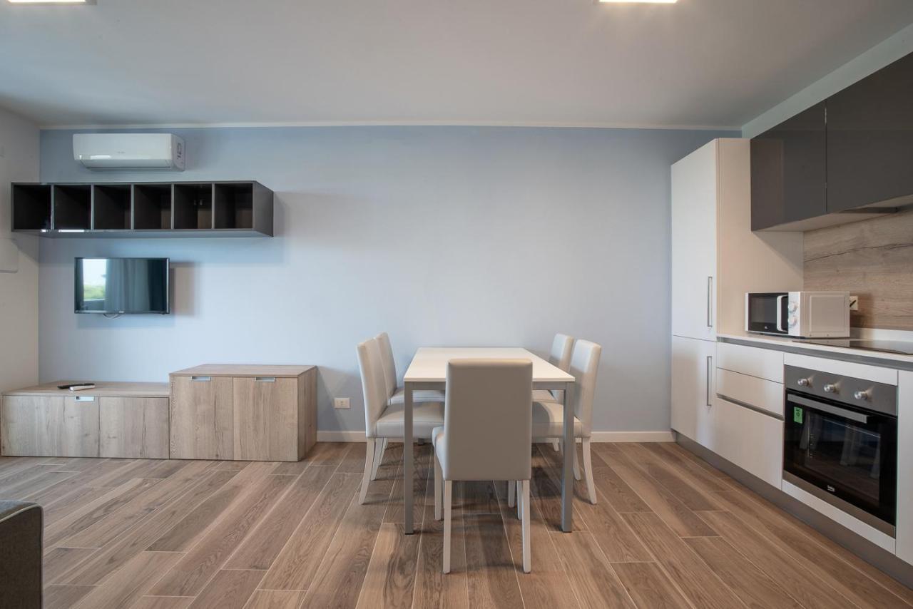 Aparthotel Miramare Градо Екстериор снимка