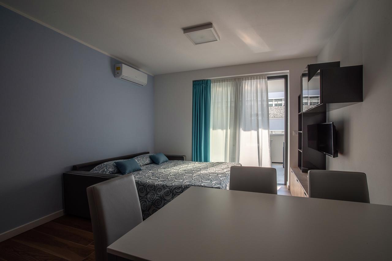 Aparthotel Miramare Градо Екстериор снимка