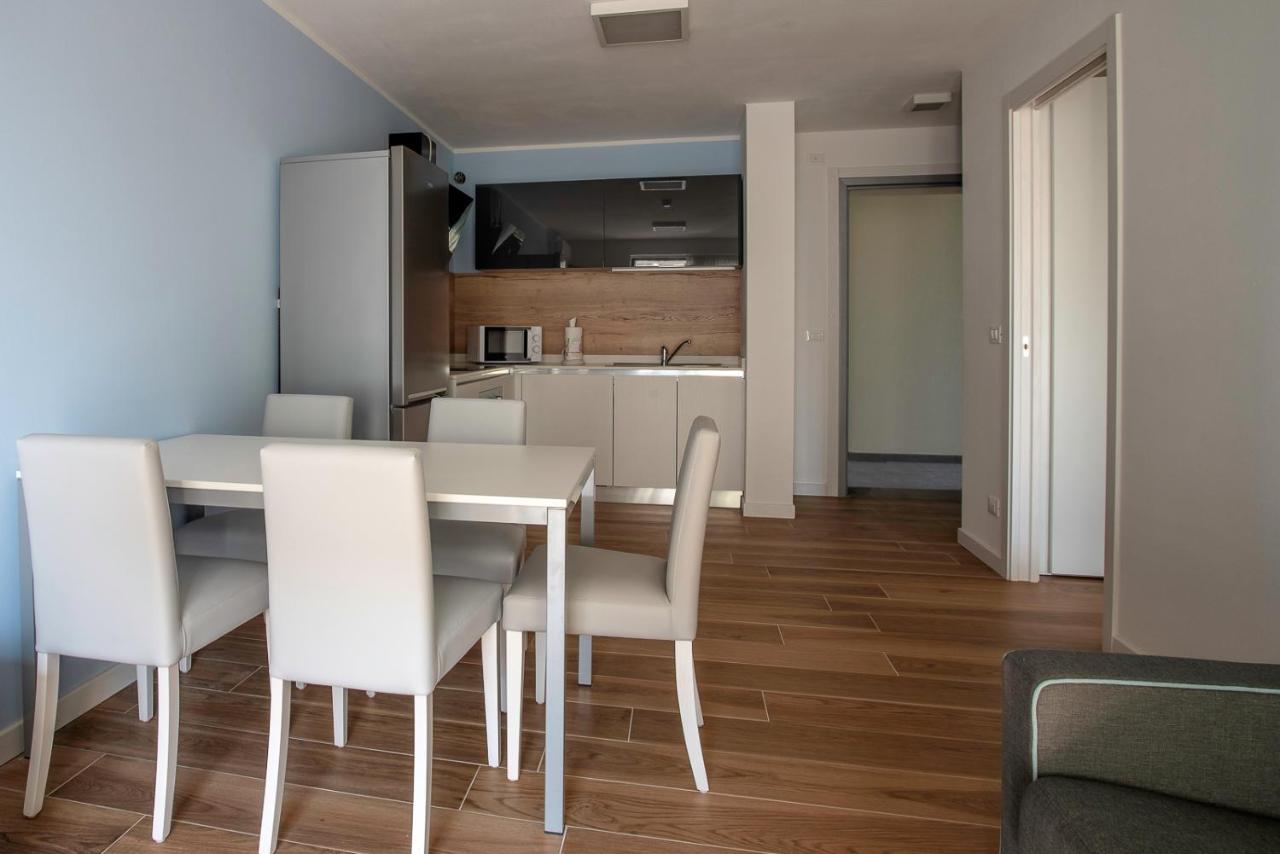 Aparthotel Miramare Градо Екстериор снимка