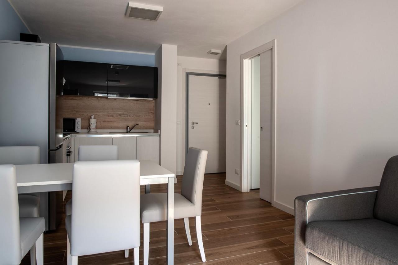 Aparthotel Miramare Градо Екстериор снимка