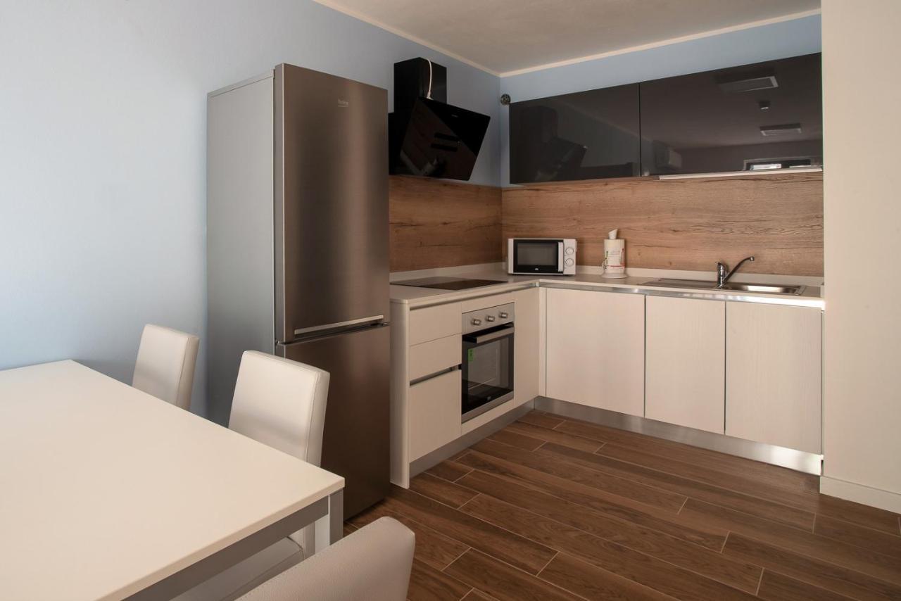Aparthotel Miramare Градо Екстериор снимка
