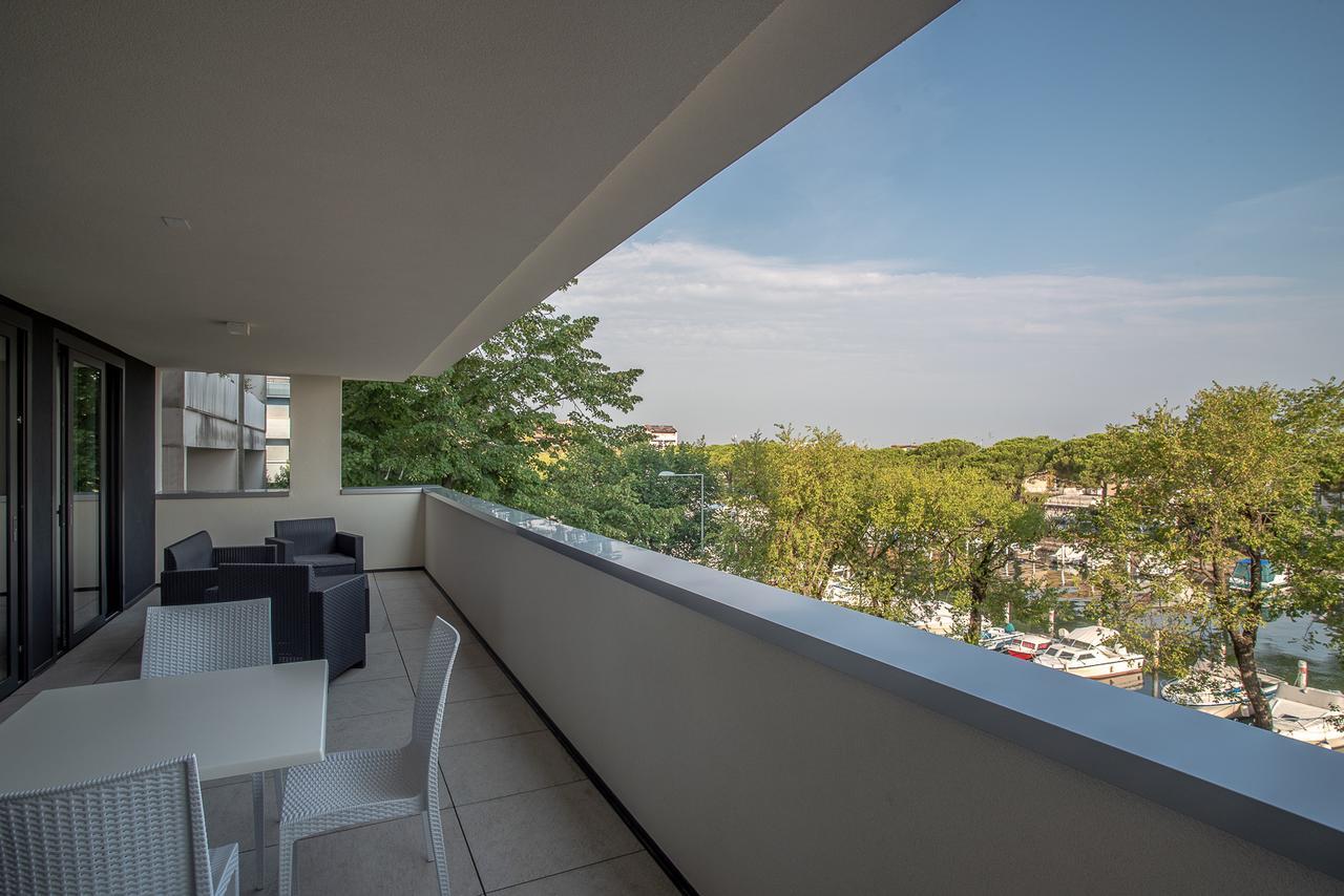 Aparthotel Miramare Градо Екстериор снимка