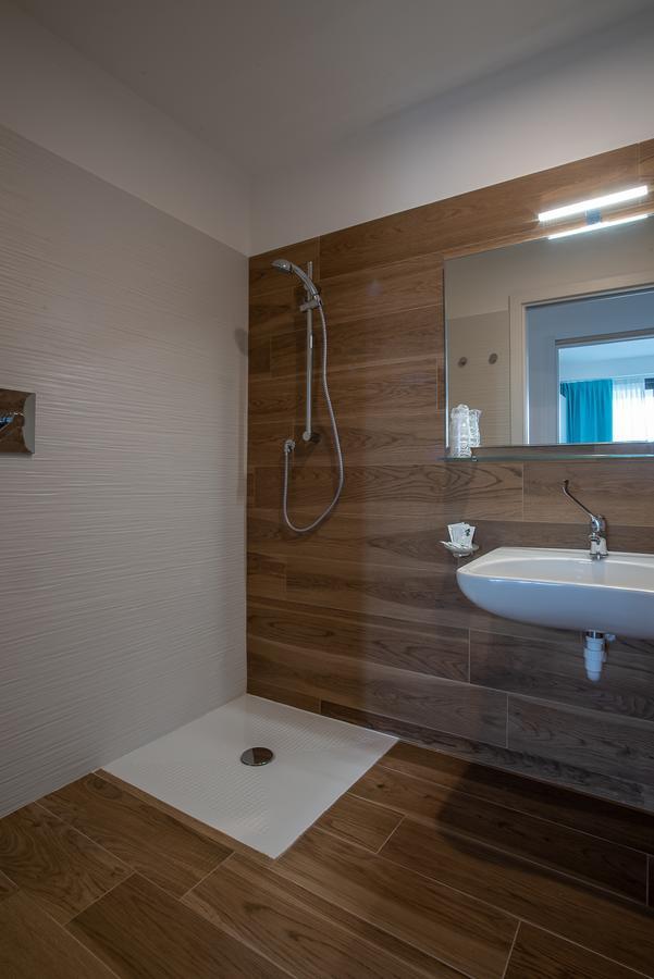 Aparthotel Miramare Градо Екстериор снимка