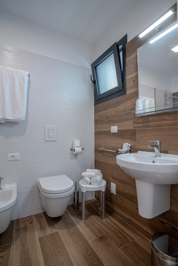 Aparthotel Miramare Градо Екстериор снимка